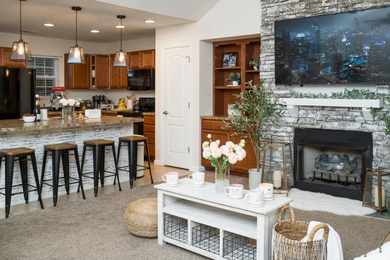 Luxe Quiet Townhouse W/Parking/Pool/By Dollywood Vila Pigeon Forge Exterior foto